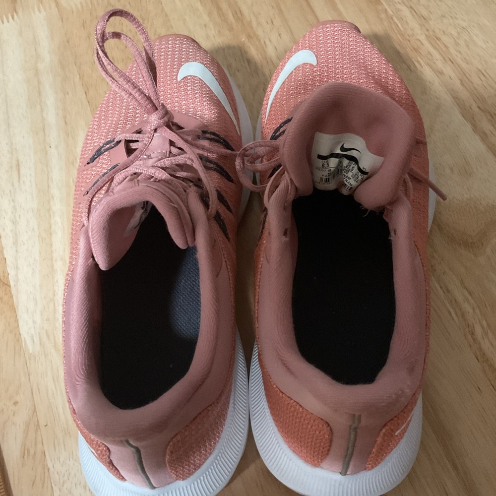 Nike Quest Women Sz 6.5 Rust Salmon Color Lightweight Mesh Running Shoes Sneaker - Picture 8 of 11